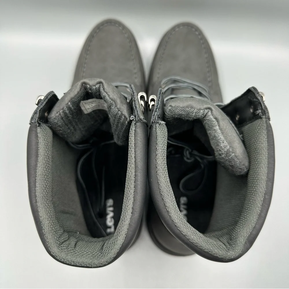 Levis size 13